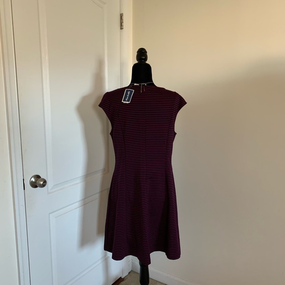 Ladies Gap dress - Picture 2 of 6